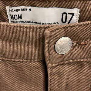 Brown Refuge denim Mom jeans - size 07